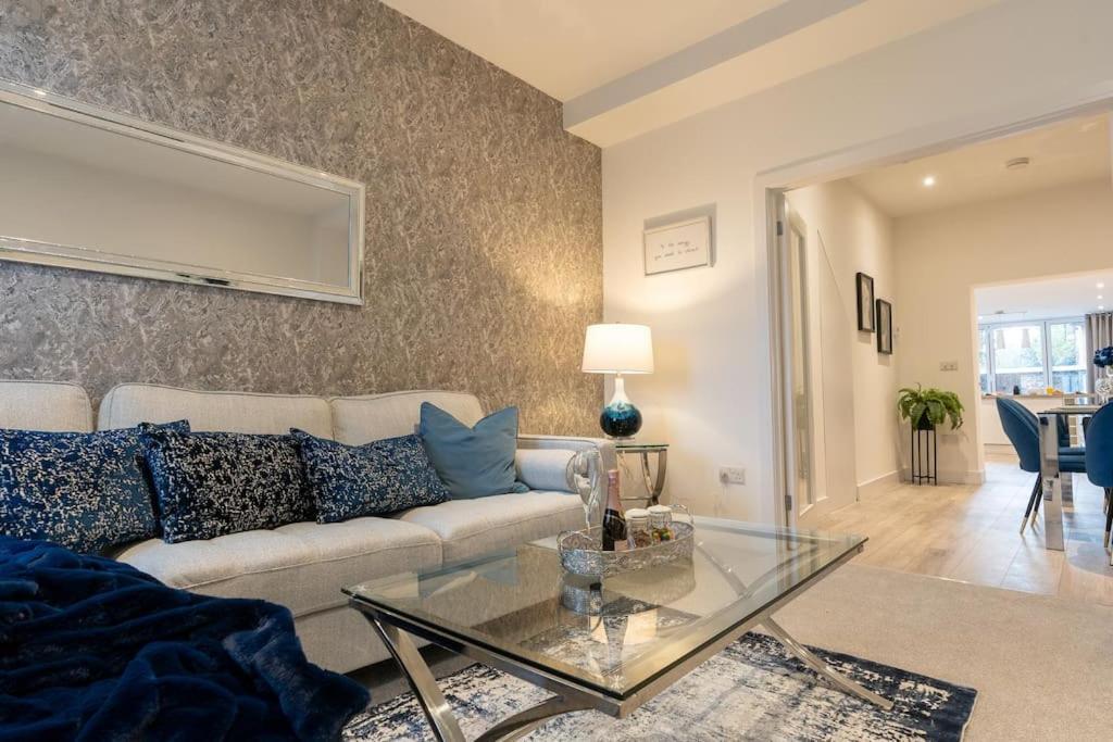 Luxury Living Away From Home Redhill  Exterior foto