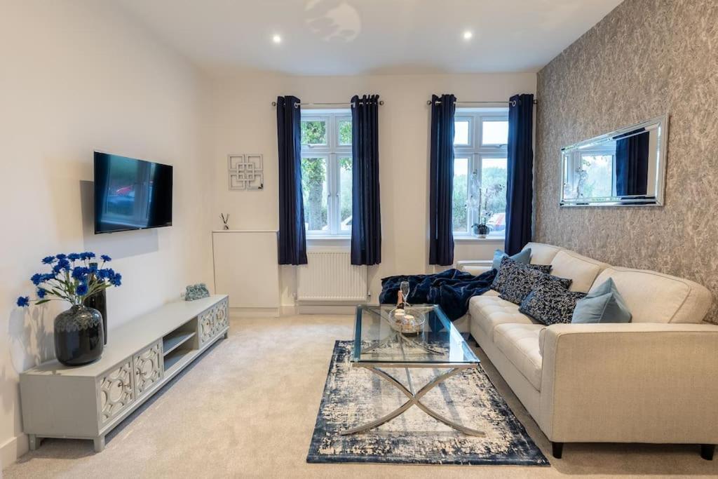 Luxury Living Away From Home Redhill  Exterior foto