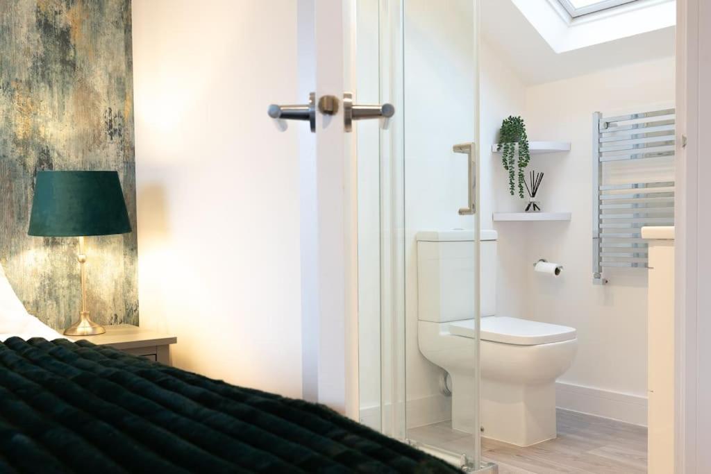 Luxury Living Away From Home Redhill  Exterior foto