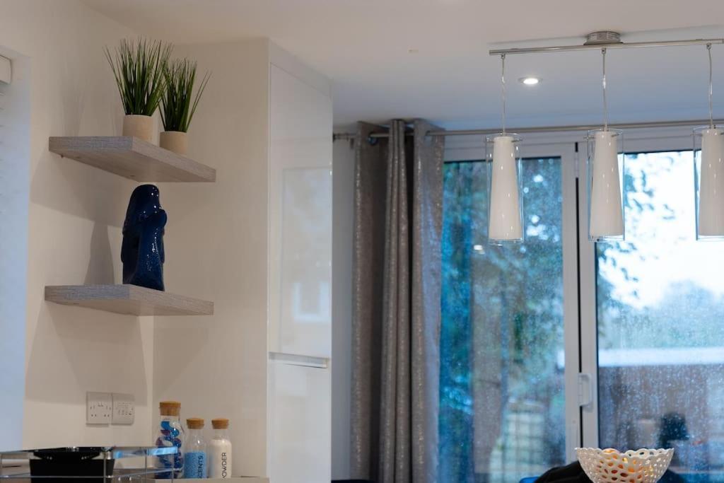 Luxury Living Away From Home Redhill  Exterior foto