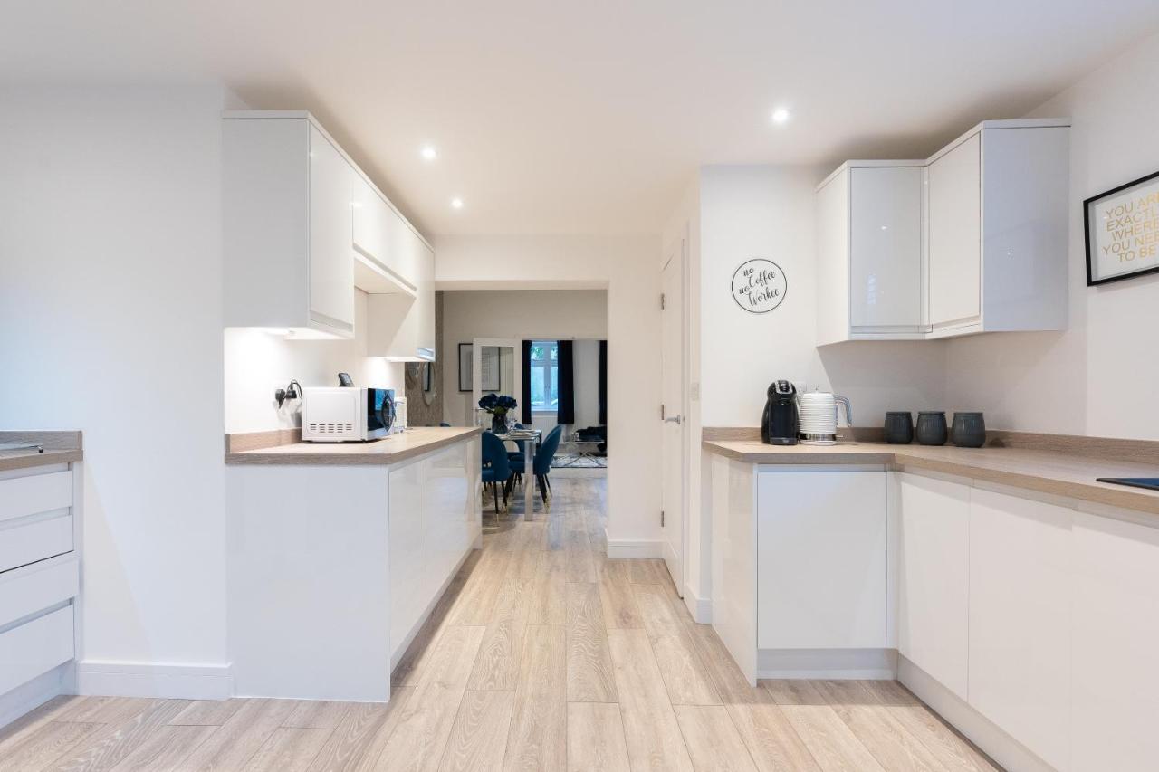 Luxury Living Away From Home Redhill  Exterior foto