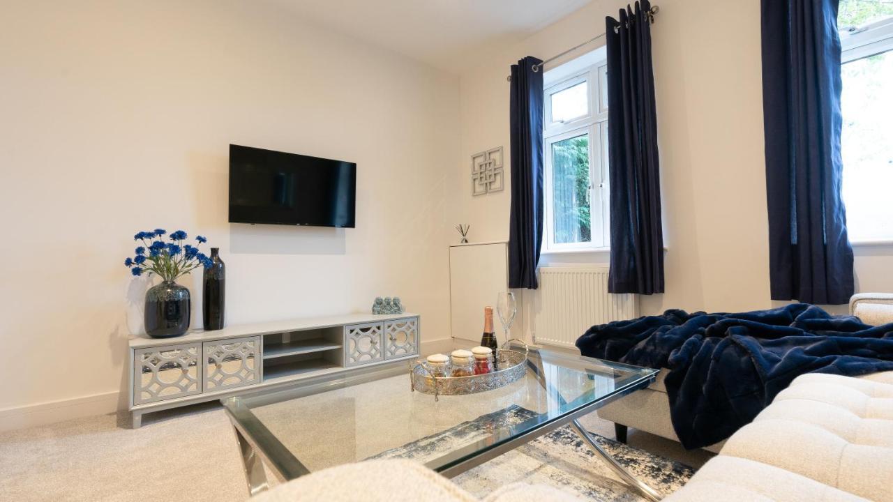 Luxury Living Away From Home Redhill  Exterior foto